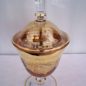 Bonbonniere with lid, Crystal