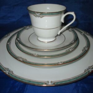 P586/Dining set 125 Pcs